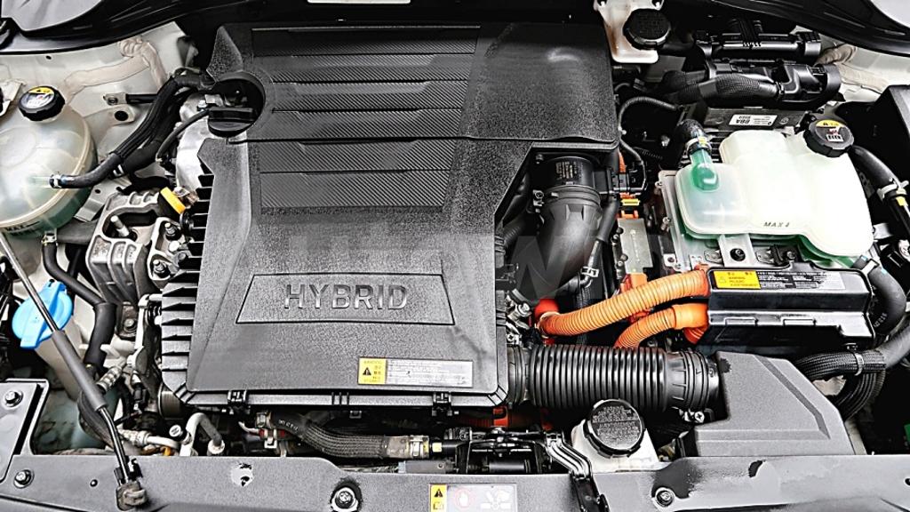 2017 KIA NIRO PRESTIGE - 16