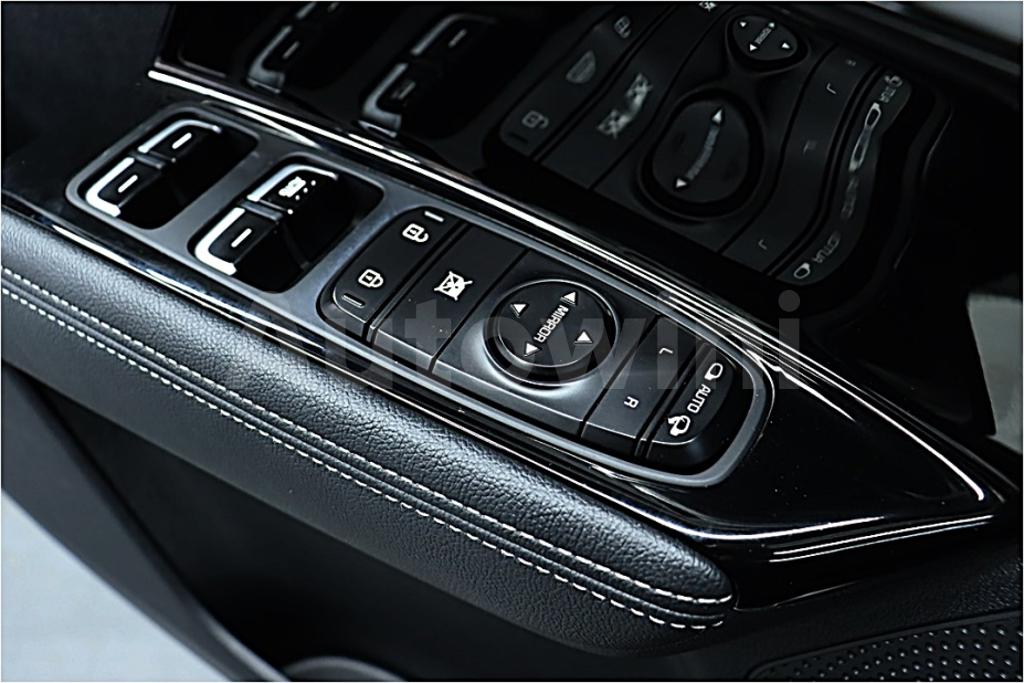 2018 KIA NIRO PRESTIGE - 18
