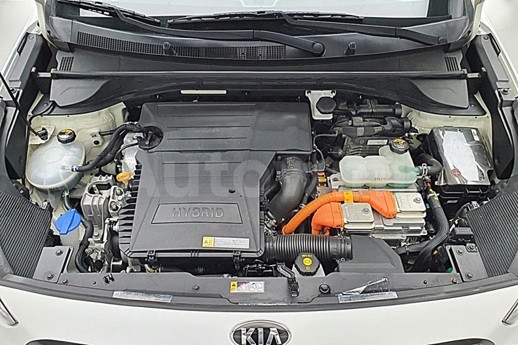 2018 KIA NIRO PRESTIGE - 17