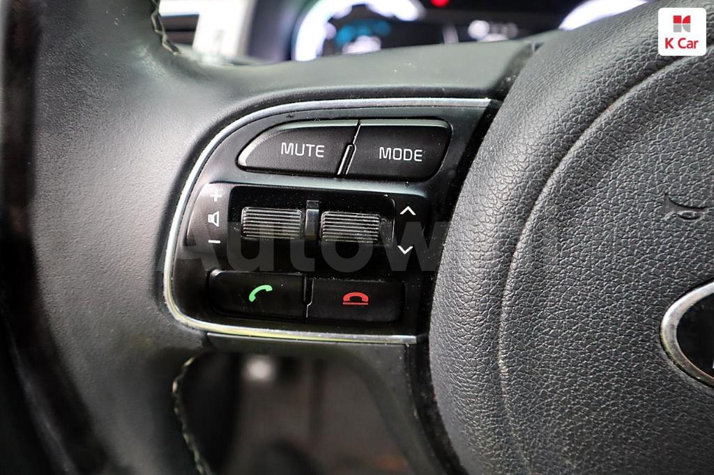 2018 KIA NIRO PRESTIGE - 8