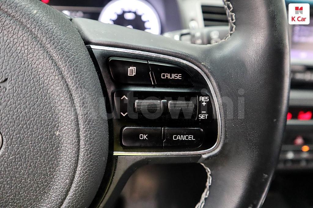 2018 KIA NIRO PRESTIGE - 9