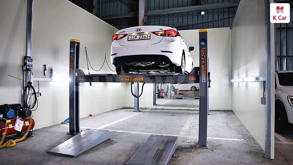 2015 HYUNDAI  AVANTE ELANTRA 1.6 GDI STYLE - 26