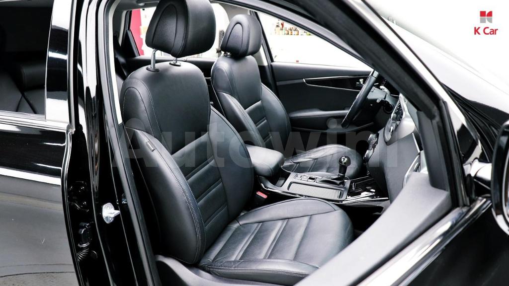 2015 KIA  SORENTO DIESEL 2.0 2WD - 11
