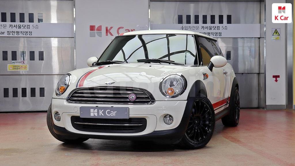 WMWSU3103BT200348 2011 MINI COOPER SE-2