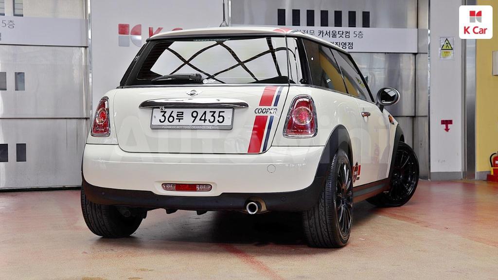 WMWSU3103BT200348 2011 MINI COOPER SE-3