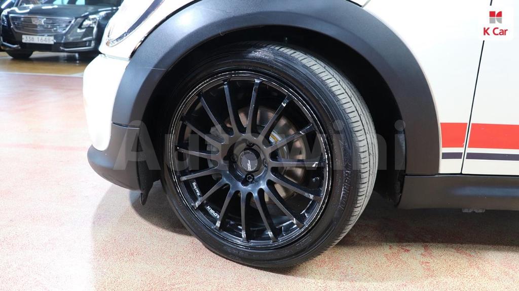 WMWSU3103BT200348 2011 MINI COOPER SE-4