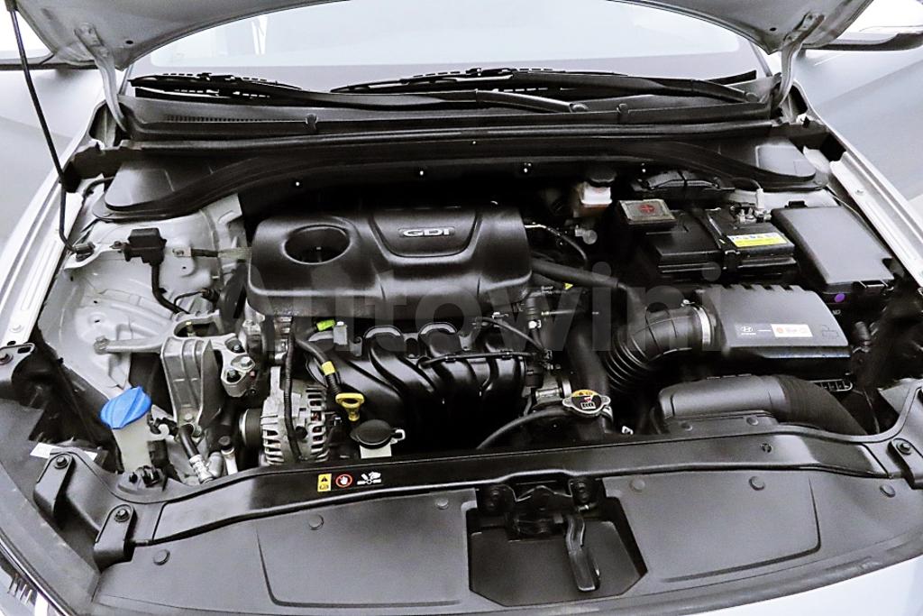 2016 HYUNDAI AVANTE AD ELANTRA 1.6 GDI STYLE - 16