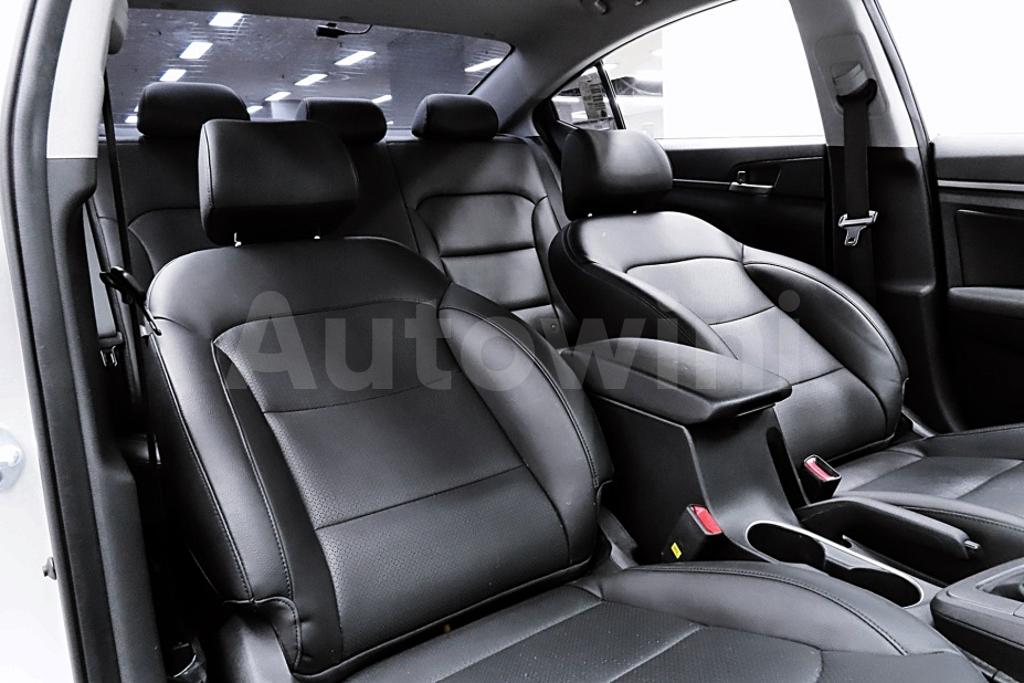 2016 HYUNDAI AVANTE AD ELANTRA 1.6 GDI STYLE - 29