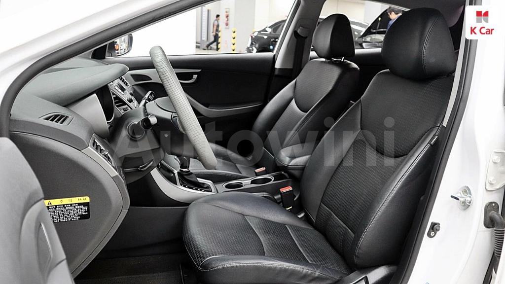 2015 HYUNDAI  AVANTE ELANTRA 1.6 GDI SMART - 12