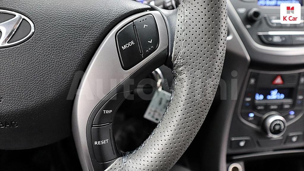 2015 HYUNDAI  AVANTE ELANTRA 1.6 GDI SMART - 22