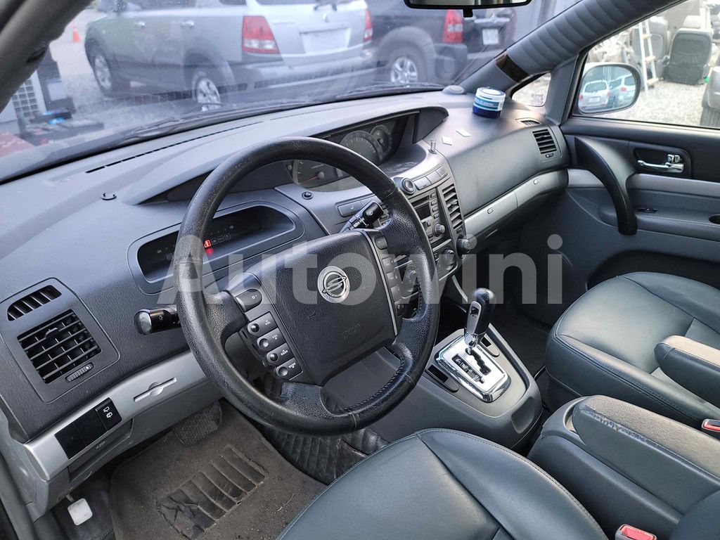 2010 SSANGYONG  RODIUS STAVIC RD400 AUTO - 15