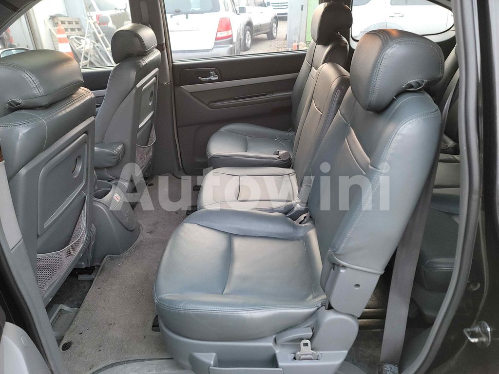 2010 SSANGYONG  RODIUS STAVIC RD400 AUTO - 24