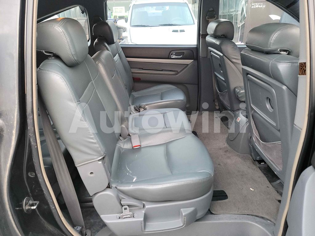 2010 SSANGYONG  RODIUS STAVIC RD400 AUTO - 25