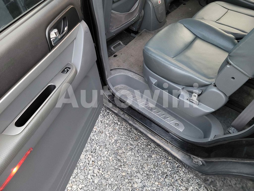 2010 SSANGYONG  RODIUS STAVIC RD400 AUTO - 30