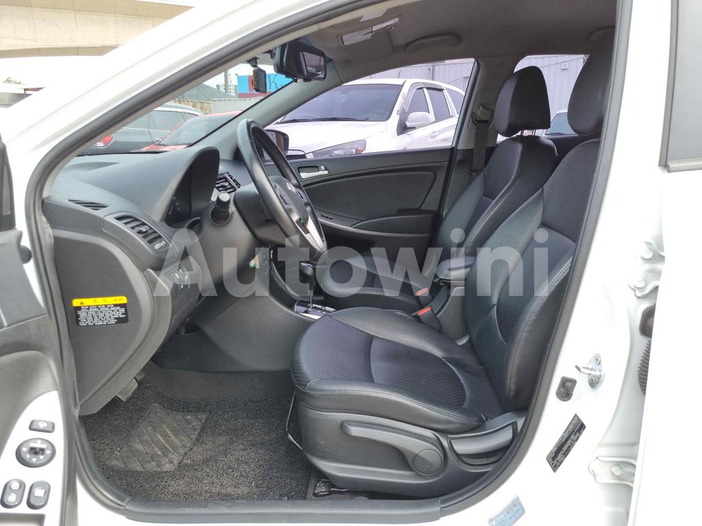 2017 HYUNDAI ACCENT  MODERN 1.6 VGT STEERING REMOCON/REAR CAMERA/LEATHER SEATS/ABS/AT - 10