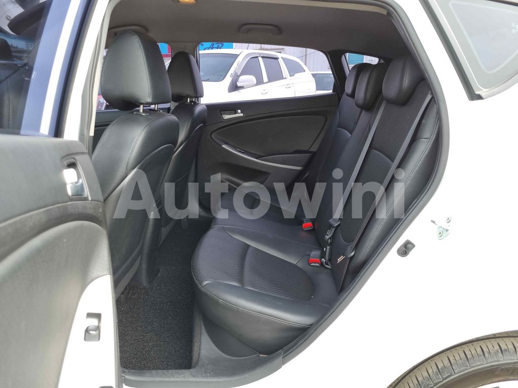 2017 HYUNDAI ACCENT  MODERN 1.6 VGT STEERING REMOCON/REAR CAMERA/LEATHER SEATS/ABS/AT - 11
