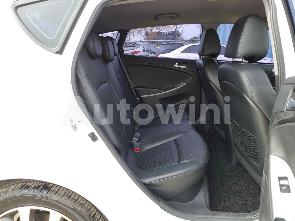 2017 HYUNDAI ACCENT  MODERN 1.6 VGT STEERING REMOCON/REAR CAMERA/LEATHER SEATS/ABS/AT - 12