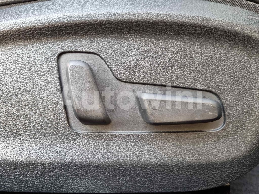 2018 HYUNDAI SONATA RISE 1.7 SM.KEY/NAVI/CAM/ABS AT - 30