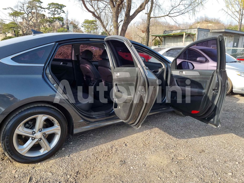 2018 HYUNDAI SONATA RISE 1.7 SM.KEY/NAVI/CAM/ABS AT - 41