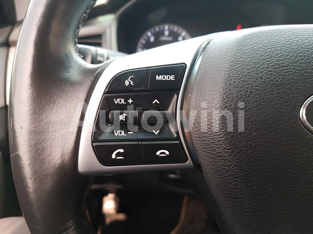 2018 HYUNDAI SONATA RISE 1.7 SM.KEY NAVI CAM ABS VDC - 19