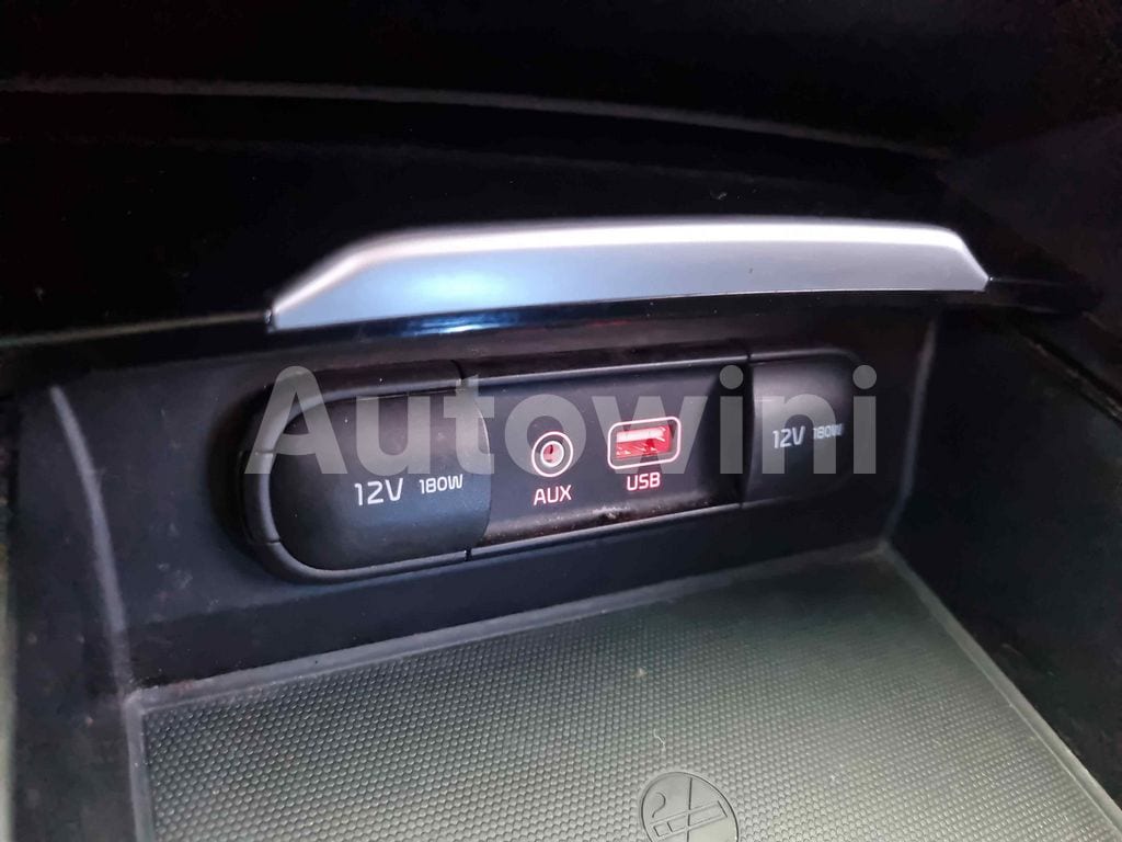 2018 KIA  K7 CADENZA 3.0 SM.KEY NAVI CAM ABS - 24