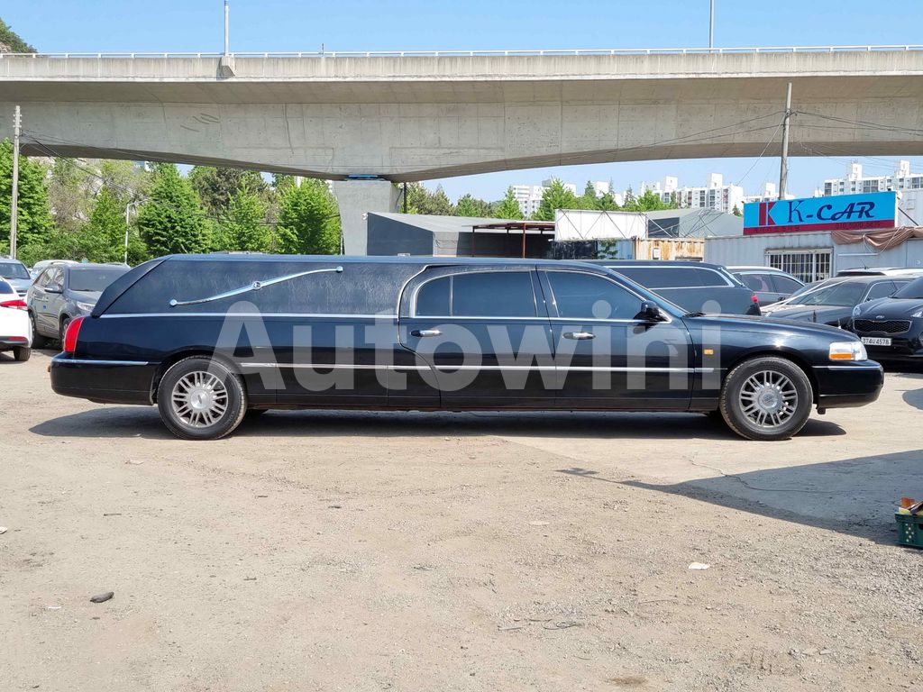 2L1FL8JW5AX618501 2010 LINCOLN TOWN CAR FUNERAL COACH FULL AUTO AC AT-4