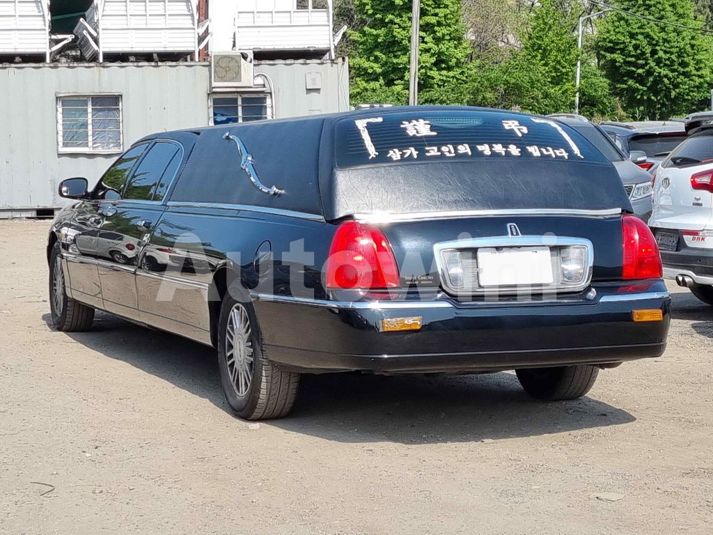 2010 LINCOLN TOWN CAR FUNERAL COACH FULL AUTO AC AT - 7