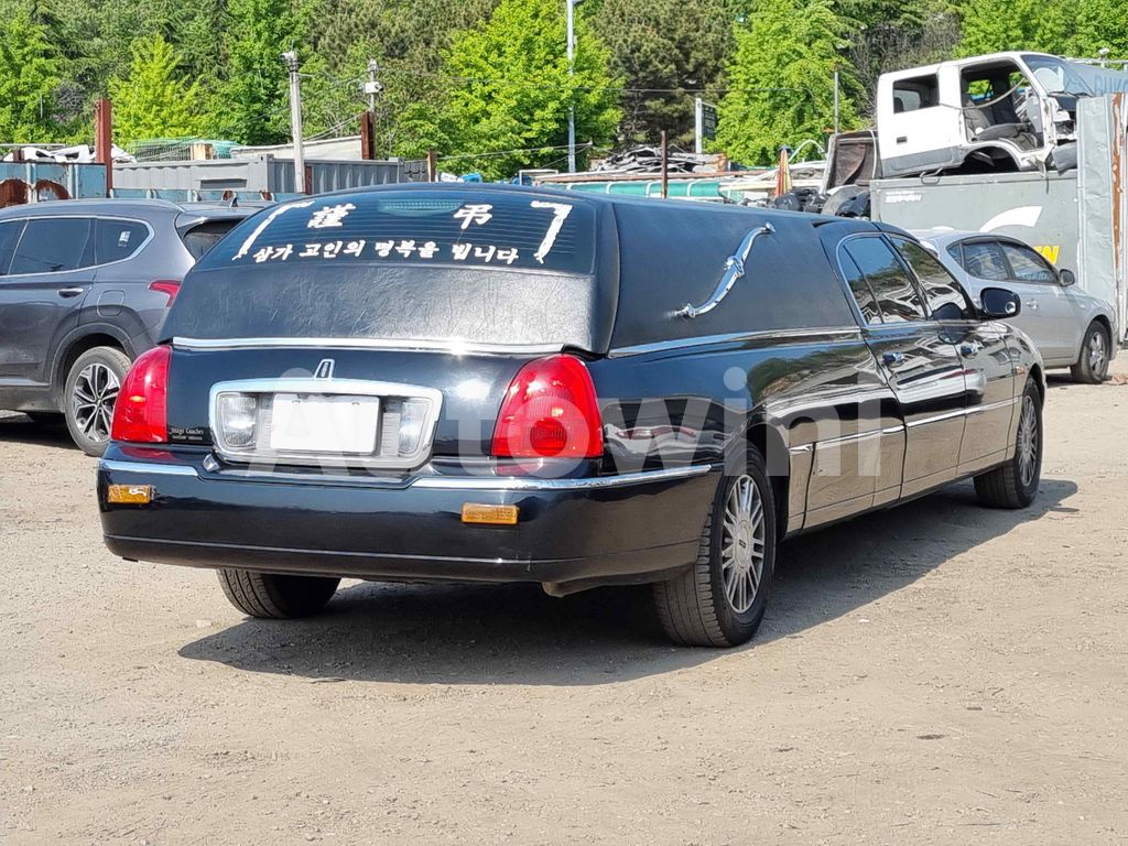 2010 LINCOLN TOWN CAR FUNERAL COACH FULL AUTO AC AT - 8