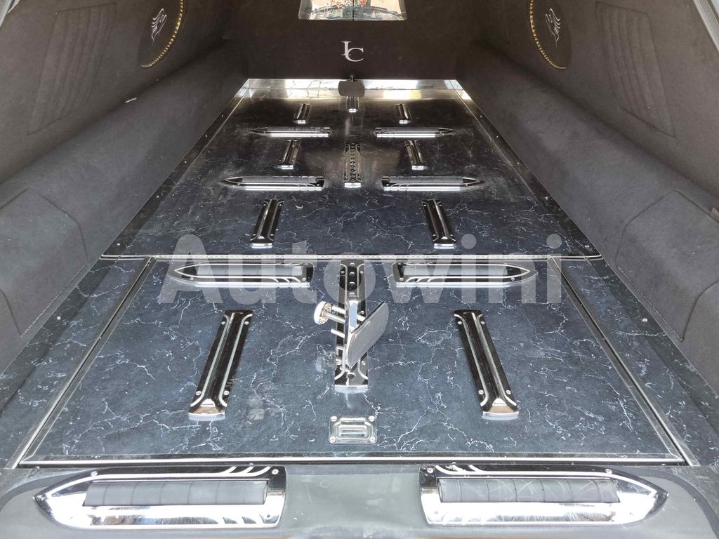 2010 LINCOLN TOWN CAR FUNERAL COACH FULL AUTO AC AT - 31