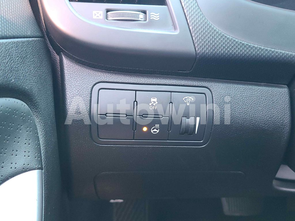 2017 HYUNDAI ACCENT  1.6 SM.KEY NAVI CAMERA ABS VDC - 24