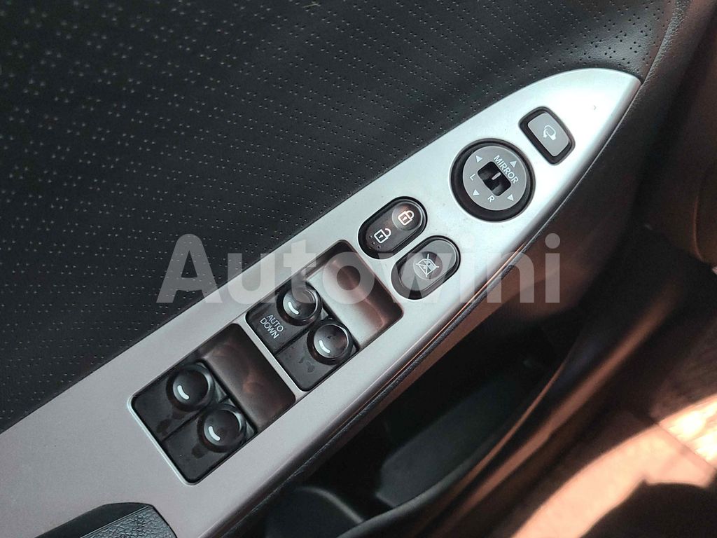 2017 HYUNDAI ACCENT  1.6 SM.KEY NAVI CAMERA ABS VDC - 25