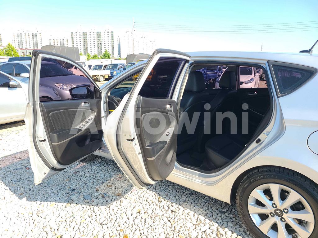 2017 HYUNDAI ACCENT  1.6 SM.KEY NAVI CAMERA ABS VDC - 39