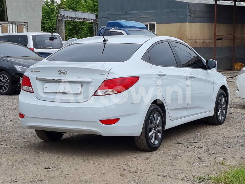 2018 HYUNDAI ACCENT  1.4 SM.KEY*2/NAVI CAMERA ABS VDC EPS TPMS AT - 8