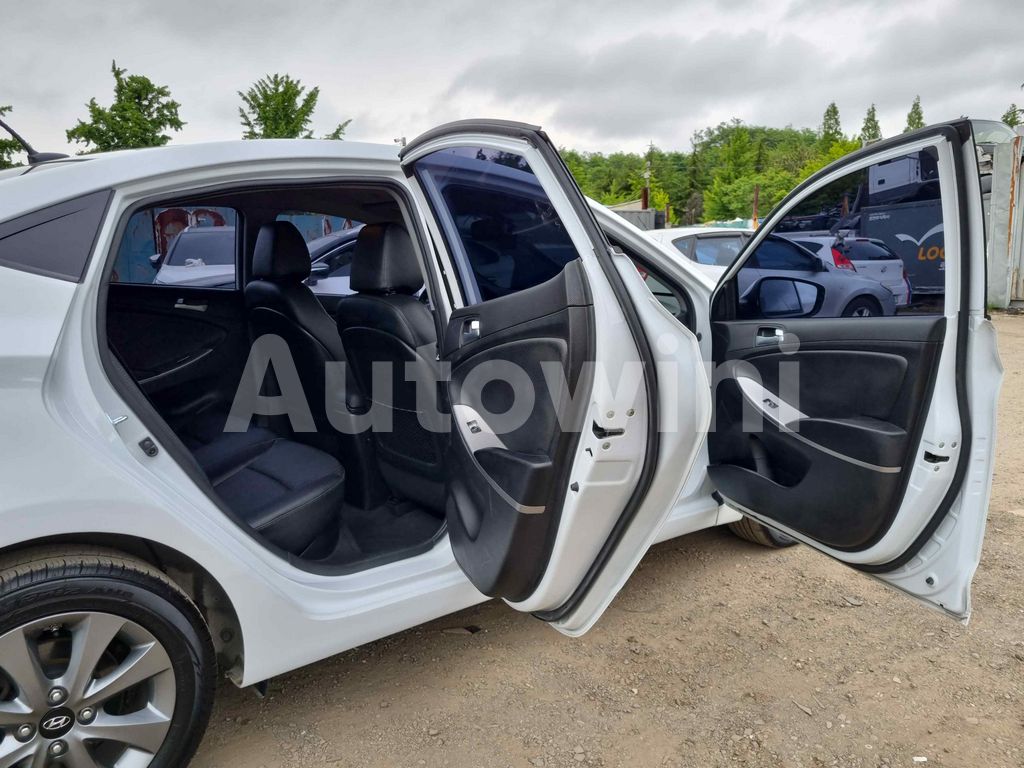 2018 HYUNDAI ACCENT  1.4 SM.KEY*2/NAVI CAMERA ABS VDC EPS TPMS AT - 37
