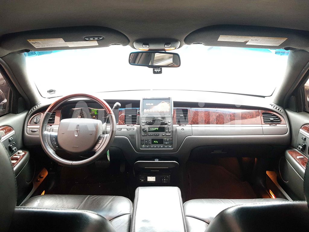 2010 LINCOLN TOWN CAR FUNERAL COACH NAVI ABS AT - 9