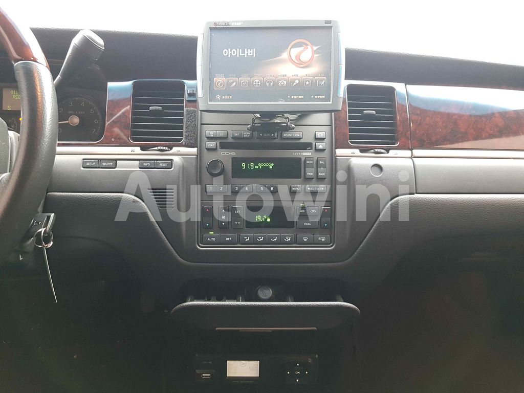 2010 LINCOLN TOWN CAR FUNERAL COACH NAVI ABS AT - 15
