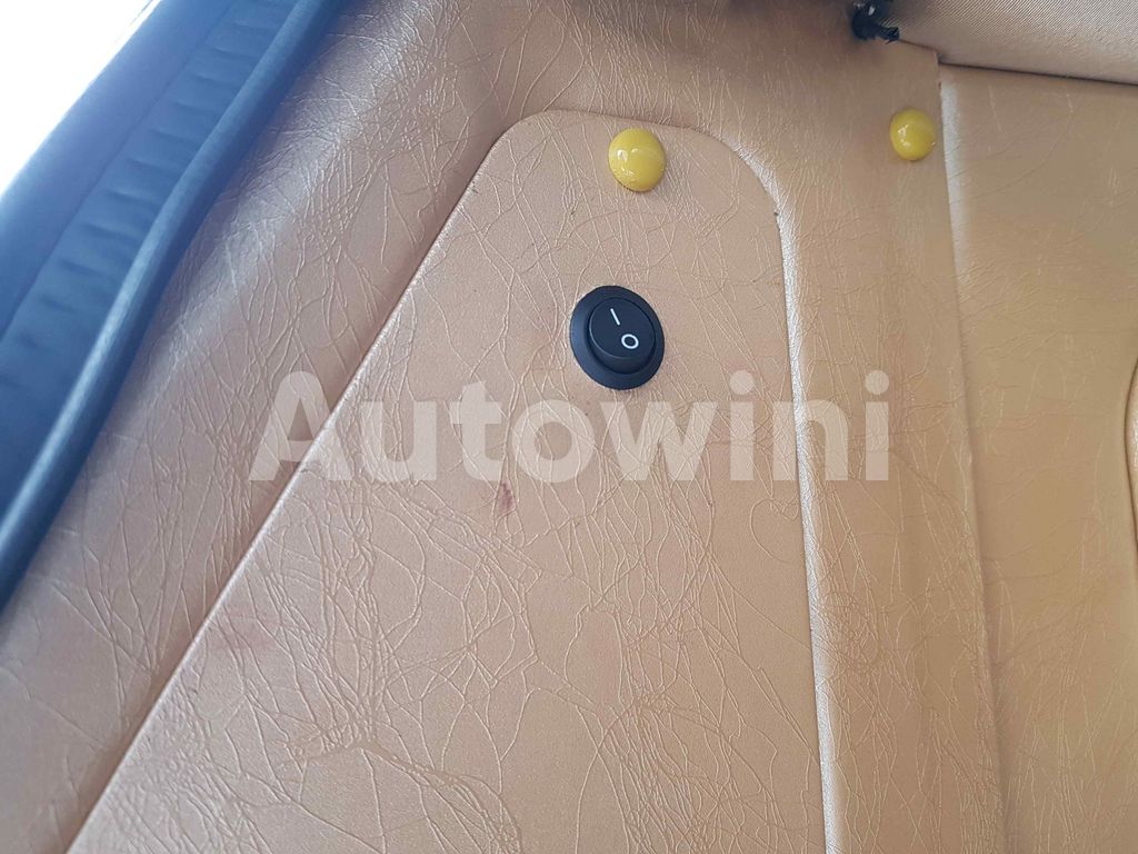 2010 LINCOLN TOWN CAR FUNERAL COACH NAVI ABS AT - 38