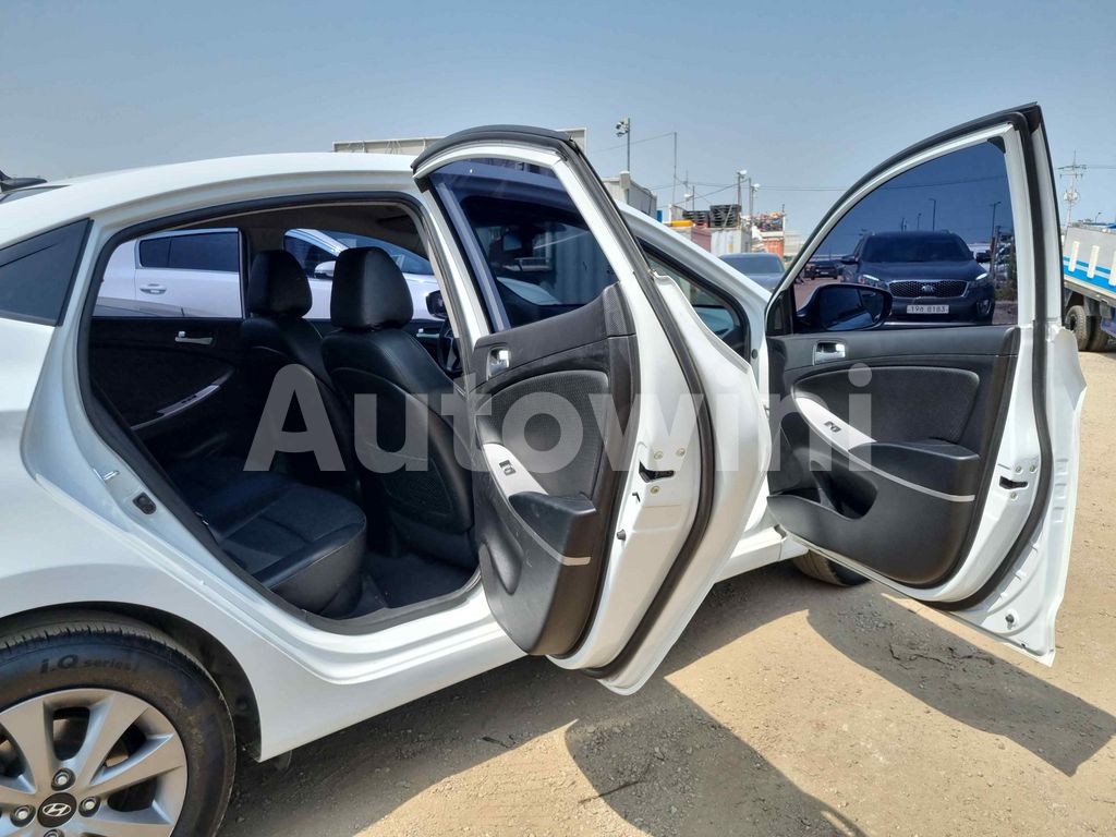 2018 HYUNDAI ACCENT  1.4 SM.KEY*2 NAVI CAM ABS VDC EPS TPMS AT - 37