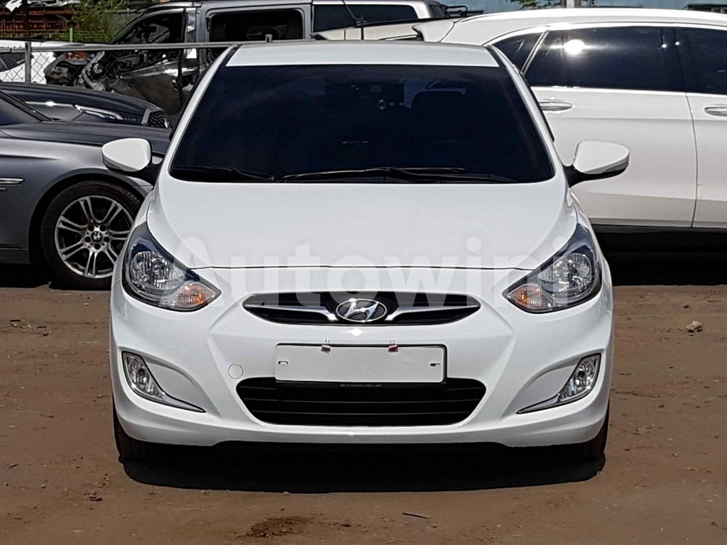 2014 HYUNDAI ACCENT  1.6 WIT REAR CAMERA ABS EPS AT - 2