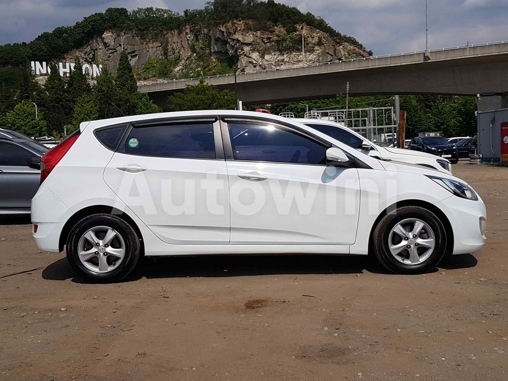 2014 HYUNDAI ACCENT  1.6 WIT REAR CAMERA ABS EPS AT - 5