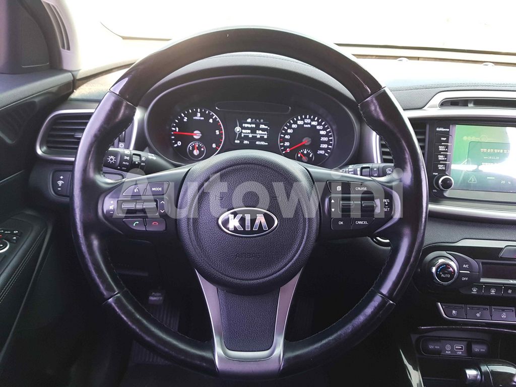 2015 KIA  SORENTO 2.0 SM.KEY NAVI CAM ABS TPMS - 14