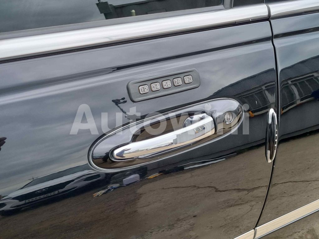 2010 LINCOLN TOWN CAR HEARSE/ REAR CAMERA ABS AT - 38