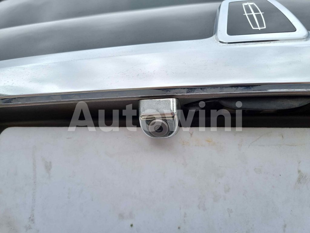 2010 LINCOLN TOWN CAR HEARSE/ REAR CAMERA ABS AT - 39