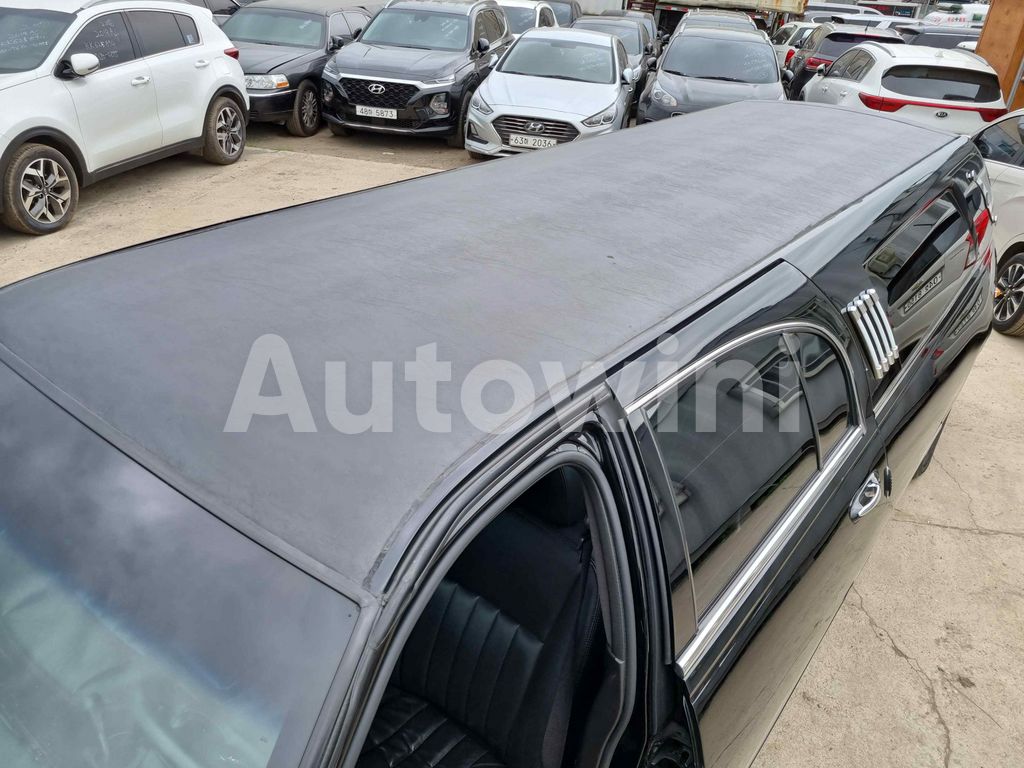 2010 LINCOLN TOWN CAR HEARSE/ REAR CAMERA ABS AT - 40