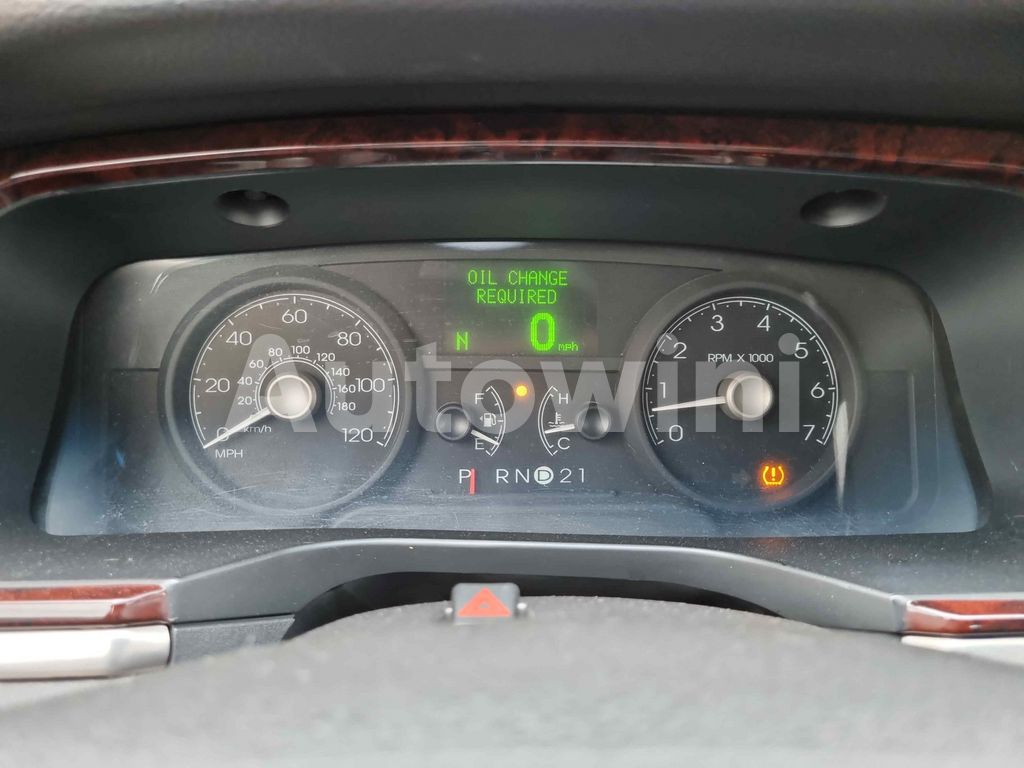 2010 LINCOLN TOWN CAR HEARSE/ REAR CAMERA ABS AT - 42