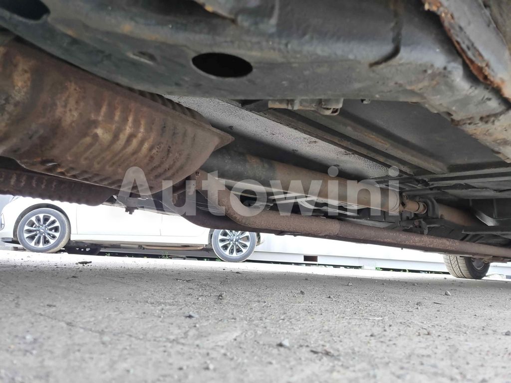 2010 LINCOLN TOWN CAR HEARSE/ REAR CAMERA ABS AT - 51