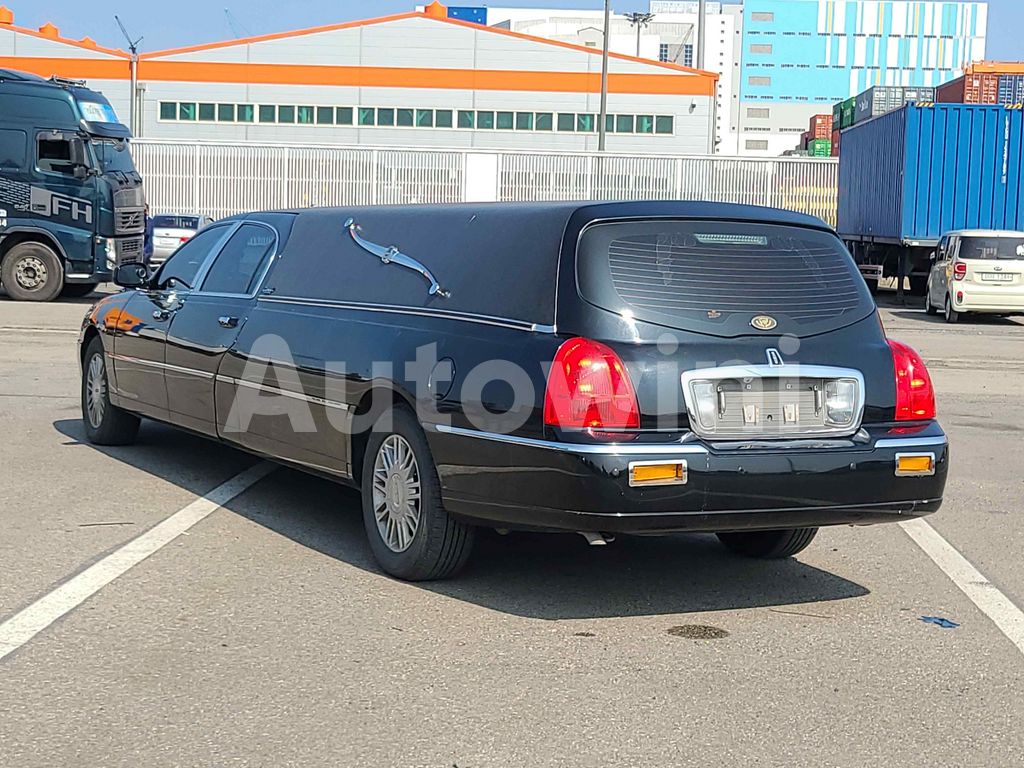 2010 LINCOLN TOWN CAR HEARSE BEIGE INTERIOR ABS AT - 7