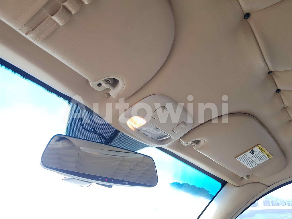 2010 LINCOLN TOWN CAR HEARSE BEIGE INTERIOR ABS AT - 18