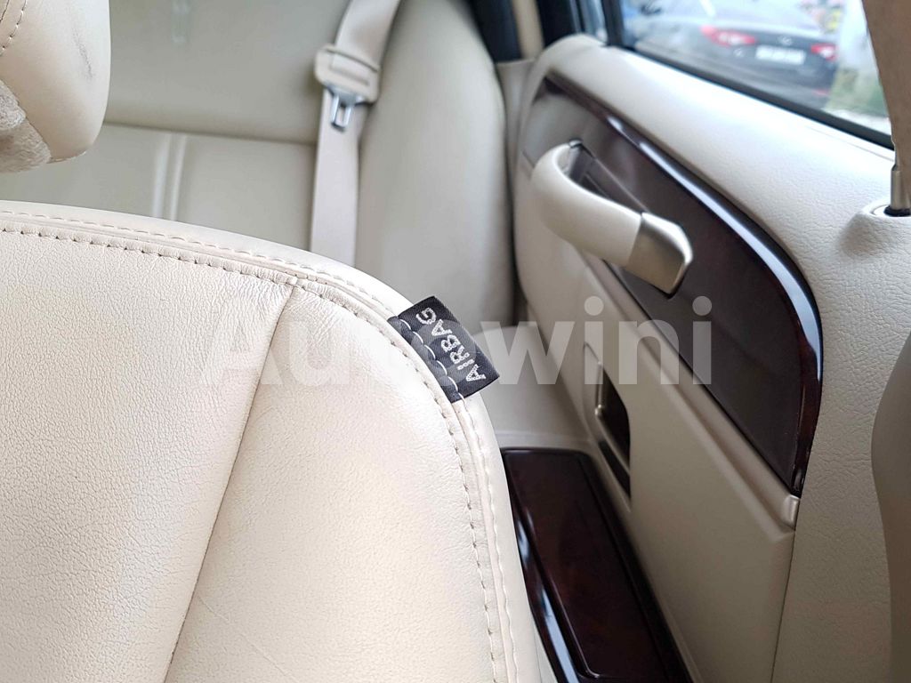 2010 LINCOLN TOWN CAR HEARSE BEIGE INTERIOR ABS AT - 25