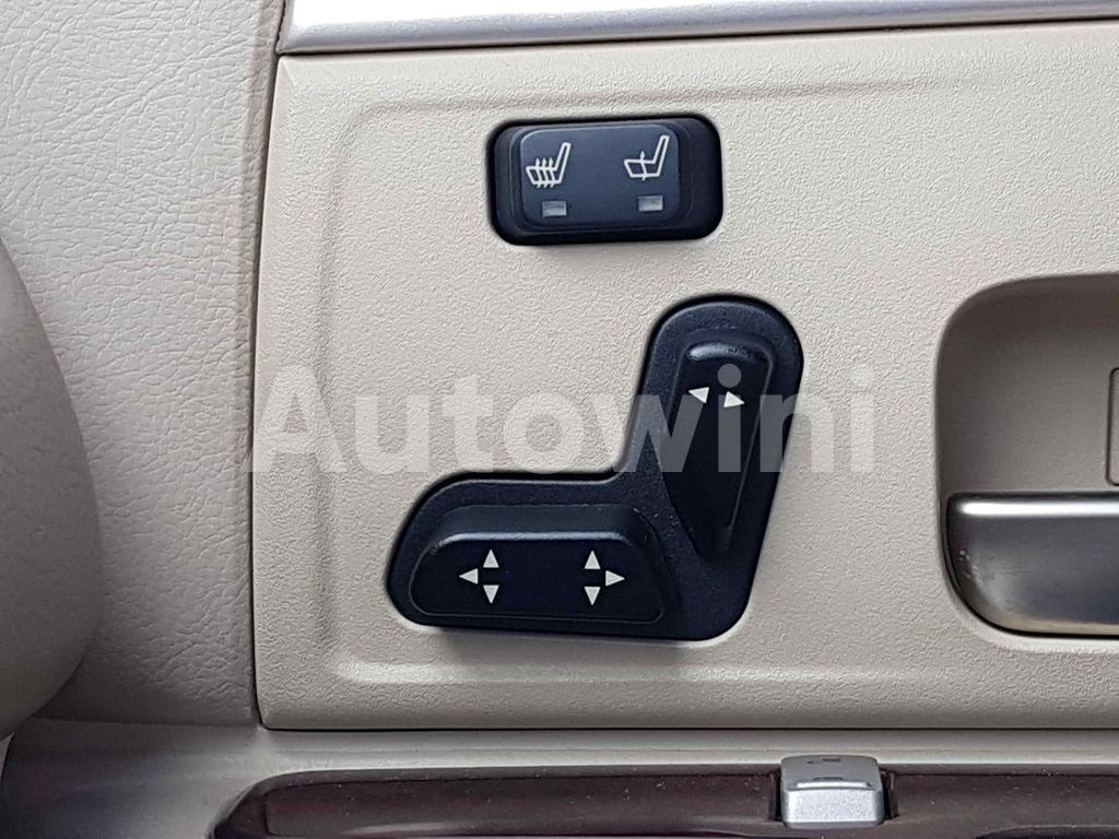 2010 LINCOLN TOWN CAR HEARSE BEIGE INTERIOR ABS AT - 26